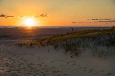 Almanya 'nın Bataklık-Peter-Tarikatı' nda Kuzey Denizi 'nde gün batımından sonra