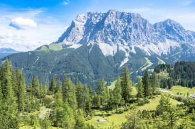 Almanya 'daki Zugspitze kalabalığına bakın