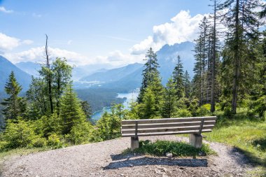Yazın Eibsee Gölü, Bavyera, Almanya