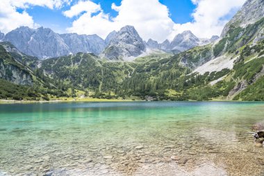 Seebensee Gölü ve Dragonkopf Tepesi, Ehrwald, Avusturya