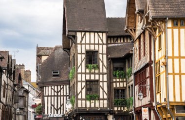 Troyes, Champagne, Fransa 'da geleneksel yarı keresteli evler