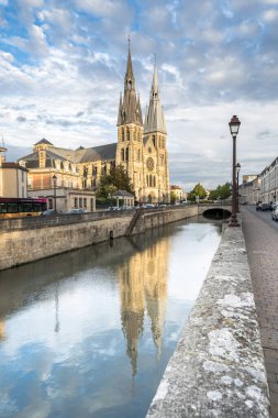 Notre-Dame-en-Vaux - Roma Katolik Kilisesi Chalons-en-Champagne, Fransa