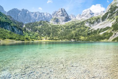 Seebensee Gölü ve Dragonkopf Tepesi, Ehrwald, Avusturya