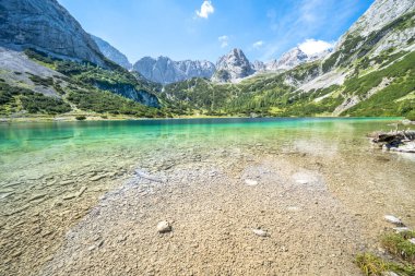 Seebensee Gölü ve Dragonkopf Tepesi, Ehrwald, Avusturya