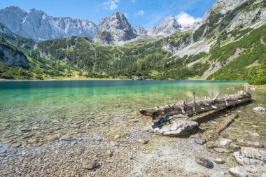 Seebensee Gölü ve Dragonkopf Tepesi, Ehrwald, Avusturya