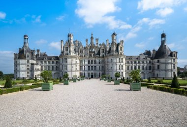 Ünlü ortaçağ şatosu Chateau de Chambord, Fransa