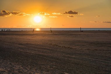 Almanya 'nın Bataklık-Peter-Tarikatı' nda Kuzey Denizi 'nde gün batımından sonra