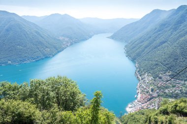 Argegno, İtalya yakınlarındaki Lago di Como (Como Gölü) panorama manzarası