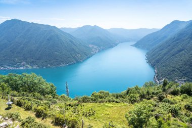 Argegno, İtalya yakınlarındaki Lago di Como (Como Gölü) panorama manzarası