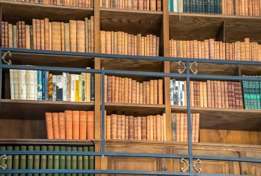 Dünyaca ünlü Villa Balbianello 'daki eski kütüphane bölümü, Como Lake, İtalya