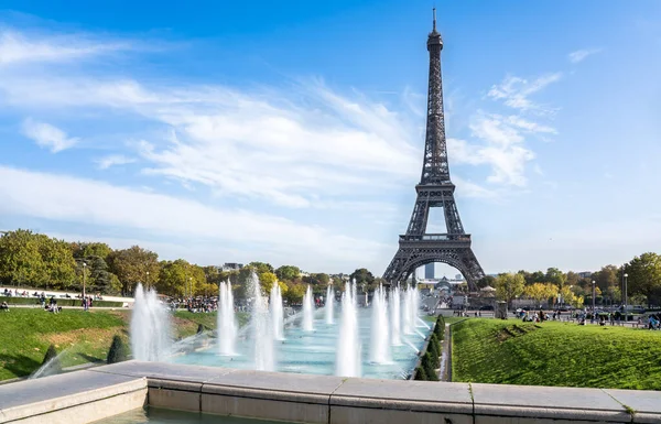 Eiffeltornet Hösten Paris Frankrike Royaltyfria Stockfoton