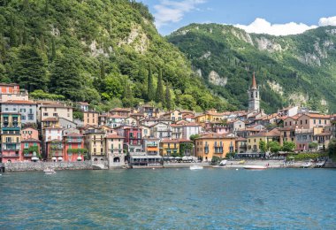 Como Gölü, İtalya 'daki ünlü Varenna kasabası
