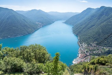 Argegno, İtalya yakınlarındaki Lago di Como (Como Gölü) panorama manzarası