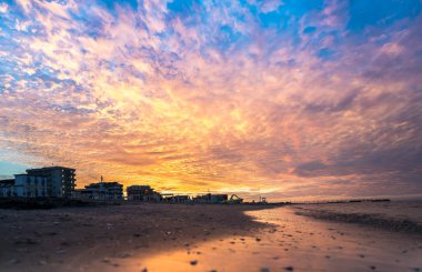 Günbatımı Gökyüzü Alacakaranlık Gecesinde, Rimini, İtalya
