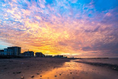 Günbatımı Gökyüzü Alacakaranlık Gecesinde, Rimini, İtalya