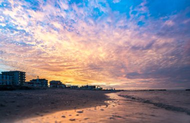 Günbatımı Gökyüzü Alacakaranlık Gecesinde, Rimini, İtalya