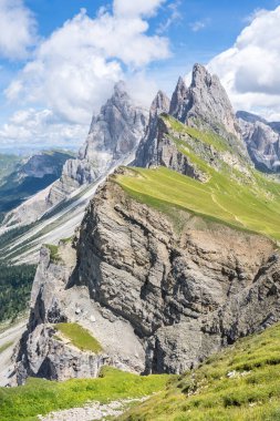 Dünyaca ünlü Seceda zirvesi Dolomite Alpleri, Güney Tyrol (Alto Adige), İtalya