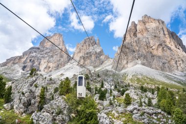 Telecabina Sassolungo, Val Gardena, Güney Tyrol, İtalya