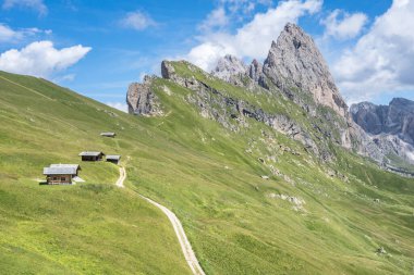Dünyaca ünlü Seceda zirvesi Dolomite Alpleri, Güney Tyrol (Alto Adige), İtalya