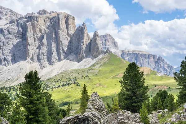 Meşhur Sella Grubu Yazın Kalabalık Güney Tyrol Talya Stok Resim