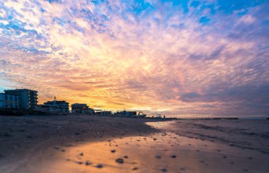 Günbatımı Gökyüzü Alacakaranlık Gecesinde, Rimini, İtalya