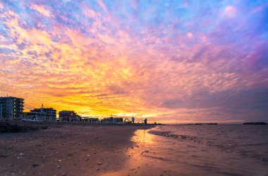 Günbatımı Gökyüzü Alacakaranlık Gecesinde, Rimini, İtalya