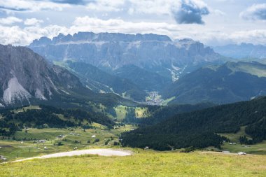 Meşhur Sella Grubu yazın kalabalık, Güney Tyrol, İtalya