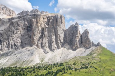 Meşhur Sella Grubu yazın kalabalık, Güney Tyrol, İtalya