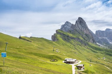 Dünyaca ünlü Seceda zirvesi Dolomite Alpleri, Güney Tyrol (Alto Adige), İtalya