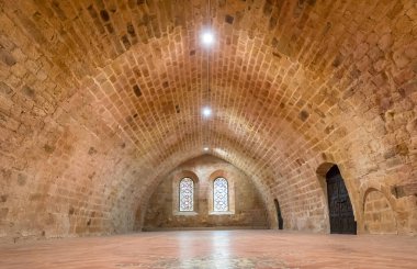 Abbaye de Fontfroide, Fransa 'nın dünyaca ünlü manastırı.