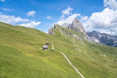 Dünyaca ünlü Seceda zirvesi Dolomite Alpleri, Güney Tyrol (Alto Adige), İtalya