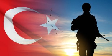 Gökyüzünde hindi bayraklı asker silueti. Türk Silahlı Kuvvetleri Günü için arka plan, Zafer Günü. EPS10 vektörü