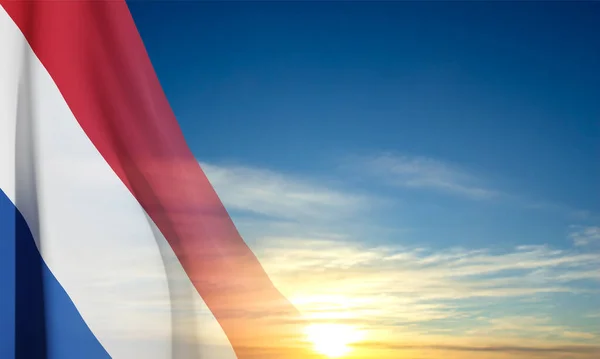 空を背景にオランダ国旗 愛国的背景 Eps10ベクトル — ストックベクタ