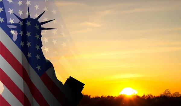 Силуэт Статуи Свободы Против Заката Предпосылки Празднования Дня Независимости Национальных — стоковое фото