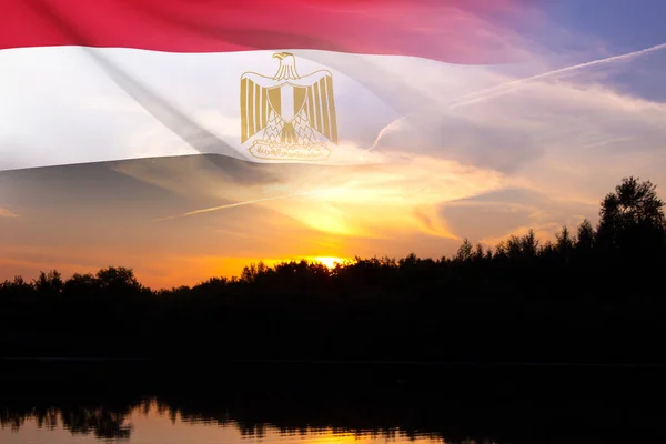 Bandeira Egito Contra Pôr Sol Fundo Patriótico — Fotografia de Stock
