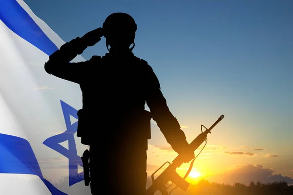 Silhouet Van Een Soldaat Tegen Zonsondergang Israëlische Vlag Concept Strijdkrachten — Stockfoto