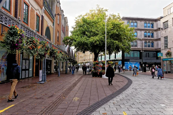 Cardiff City Vue Sur Rue Par Une Journée Ensoleillée Automne — Photo