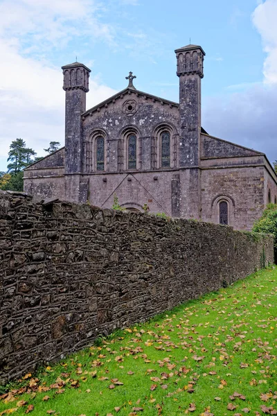 マルガム修道院 現在の教区教会は修道院教会の身廊で構成されている マルガムカントリーパーク マルガム ポートタルボット 南ウェールズ イギリス 2022年10月15日 — ストック写真