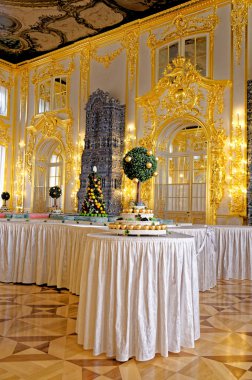 Tsarskoye Selo (Puşkin), St. Petersburg, Rusya 'nın Barok altın iç mimarisi. 24 Haziran 2011