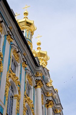 Catherine Sarayı cephesi. Tsarskoye Selo (Puşkin), St. Petersburg, Rusya 'da yer almaktadır. 24 Haziran 2011