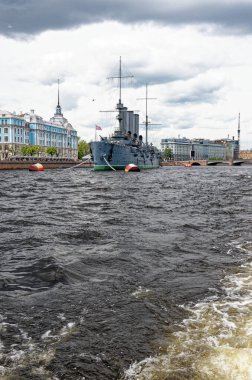Doğrusal kruvazör Aurora, Ekim devriminin sembolü, Saint Petersburg, Rusya. 24 Haziran 2011