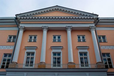 Catherine Sarayı cephesi. Tsarskoye Selo (Puşkin), St. Petersburg, Rusya 'da yer almaktadır. 24 Haziran 2011