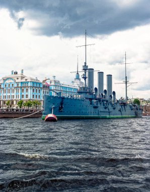 Doğrusal kruvazör Aurora, Ekim devriminin sembolü, Saint Petersburg, Rusya. 24 Haziran 2011