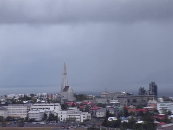 夏季的雷克雅未克冰岛 冰岛首都的一个重要地标 2012 — 图库视频影像