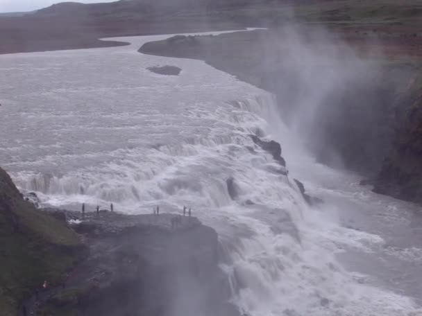 アイスランドのゴールデンサークル グルフロス 黄金の滝 ヨーロッパ旅行先22 2012 — ストック動画