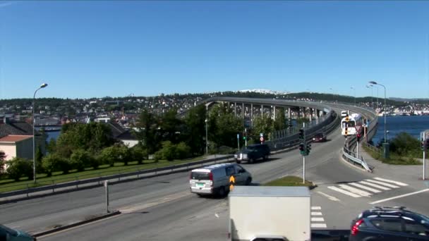 Tromso Norwegia Juni 2012 Pelepasan Waktu Jembatan Tromso Jembatan Jalan — Stok Video