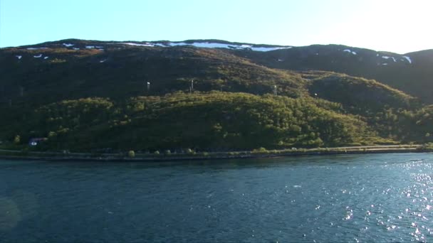 Νορβηγία Περιοχή Tromso Που Πλέουν Μια Καλοκαιρινή Μέρα Μέσω Των — Αρχείο Βίντεο