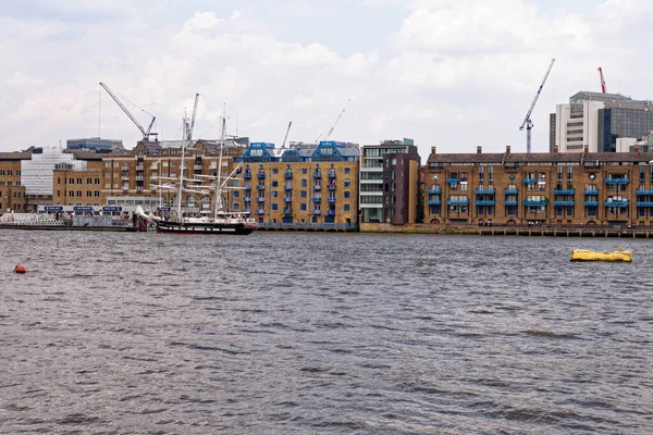 バーモンディ サウス イースト ロンドン ワーフ テムズ川から ロンドン 2019年6月1日 — ストック写真