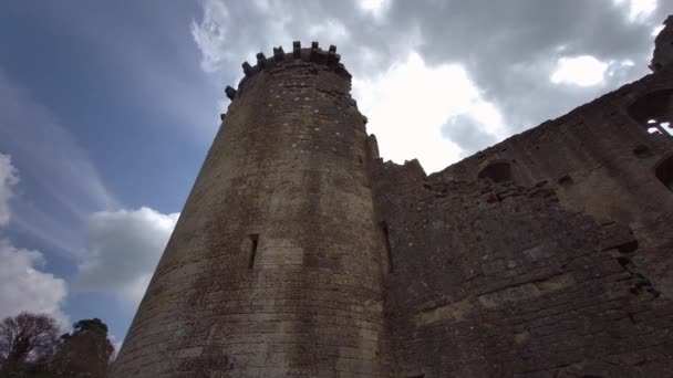 Nunney Castle Och Vallgrav Byn Nunney Byggd 1370 Talet Sir — Stockvideo