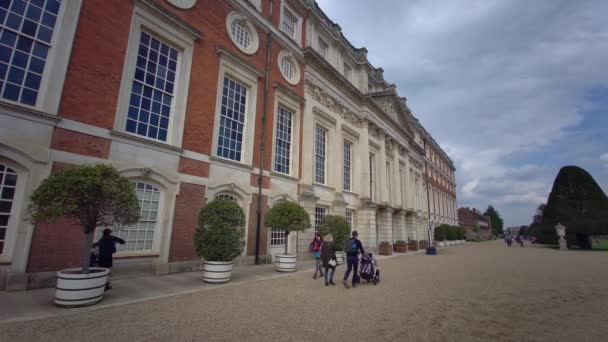 Hampton Court Palace Resmi Bahçeleri Surrey Londra Ngiltere Birleşik Krallık — Stok video